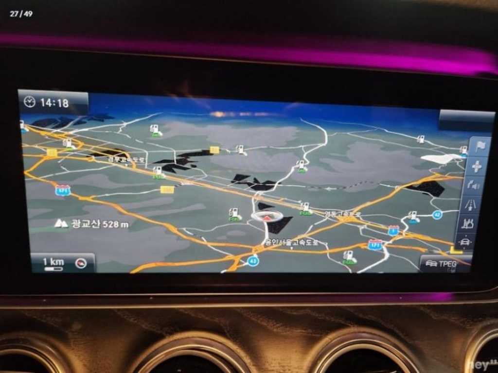 Mercedes Benz E class - Vista 10