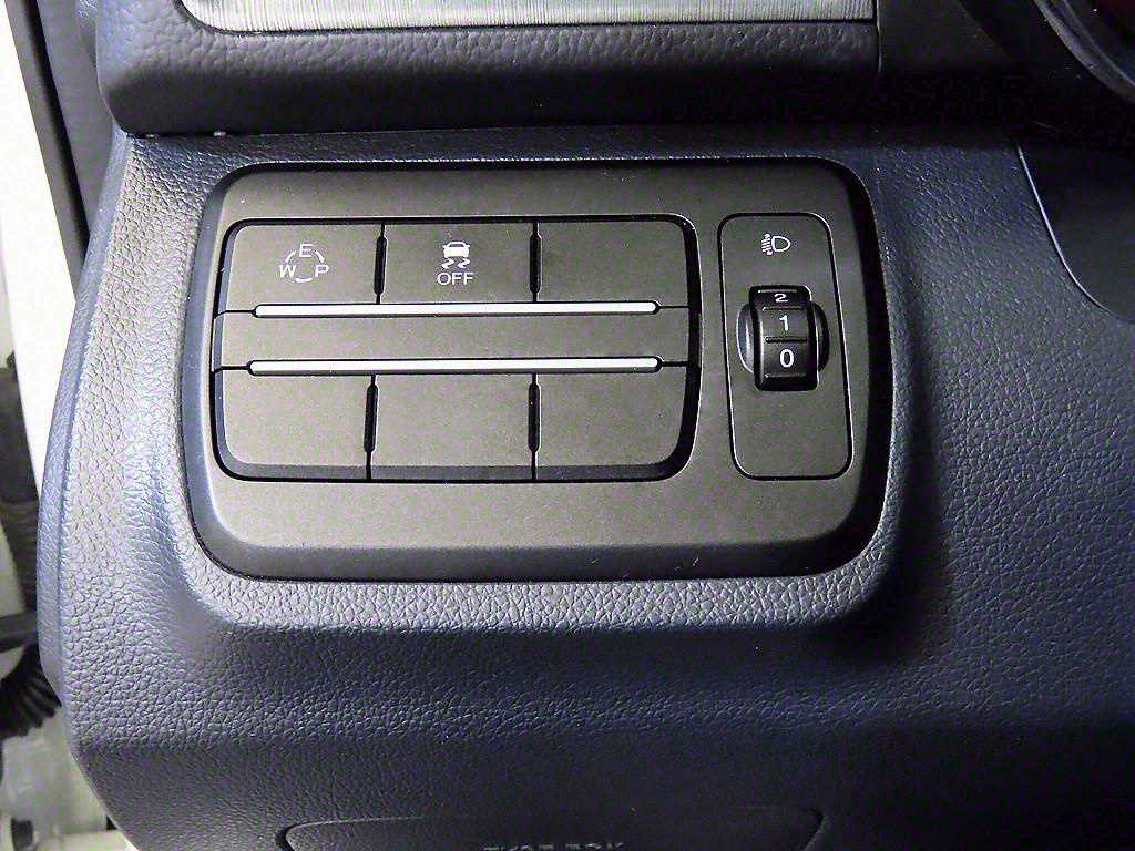 Ssangyong Tivoli 2018 Blanco - Importación desde Corea - HF Imports Iquique - Foto 14