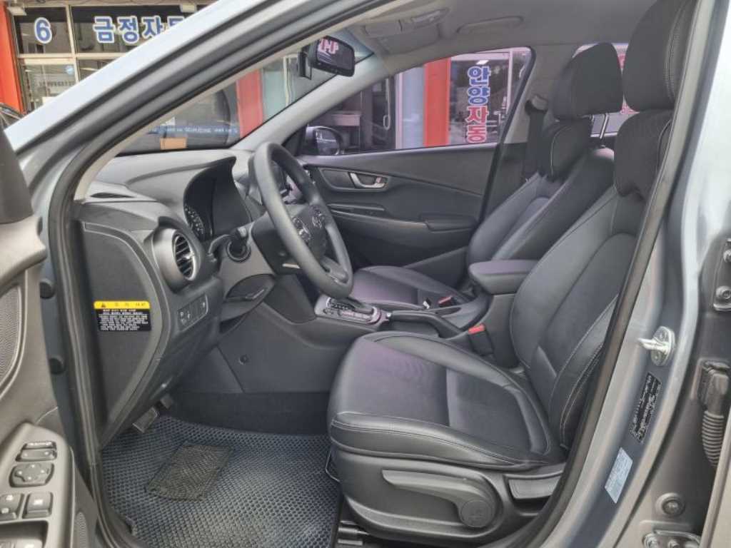 HYUNDAI Kona - Vista 9