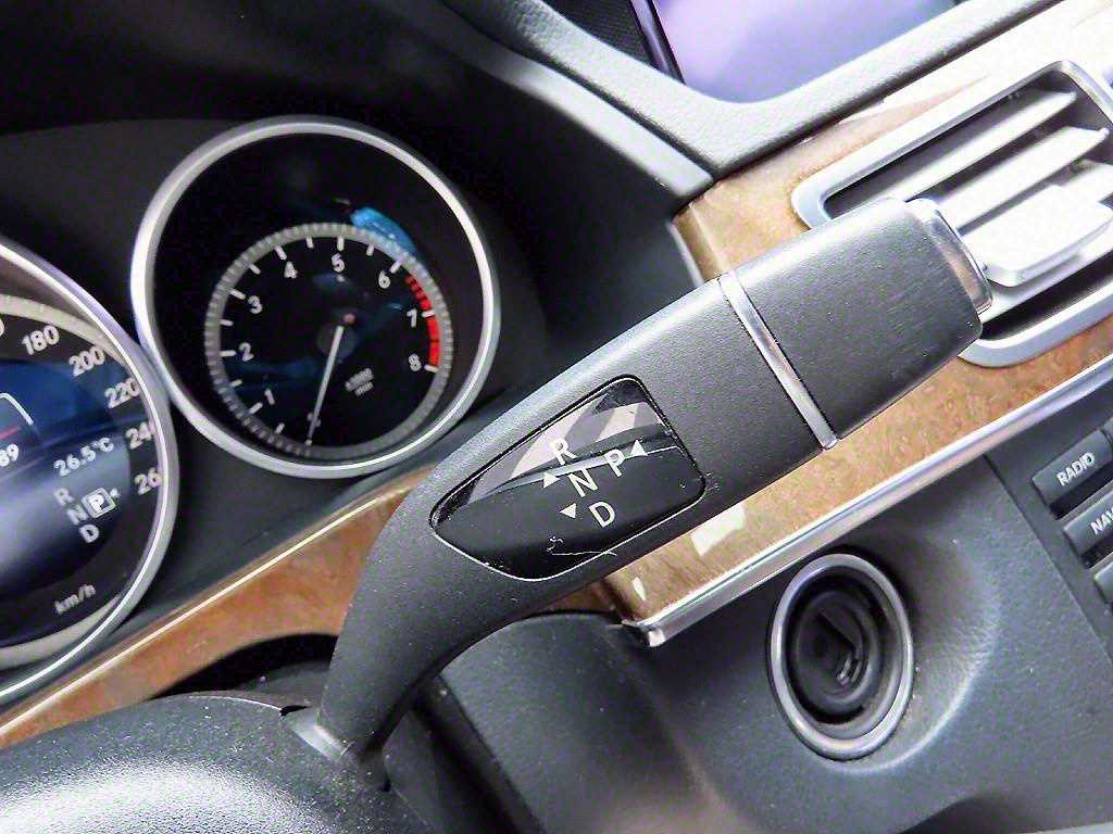 Mercedes Benz E class - Vista 10