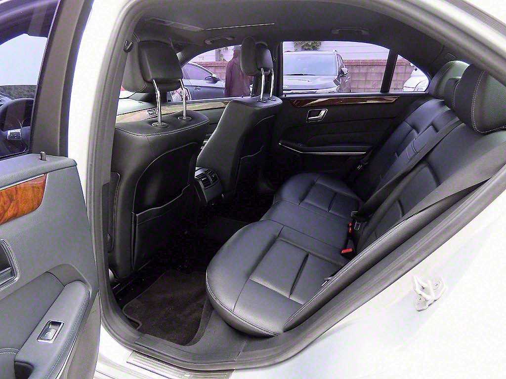 Mercedes Benz E class - Vista 6