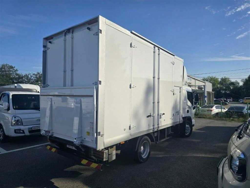 medium and large cargo truck - Vista 4