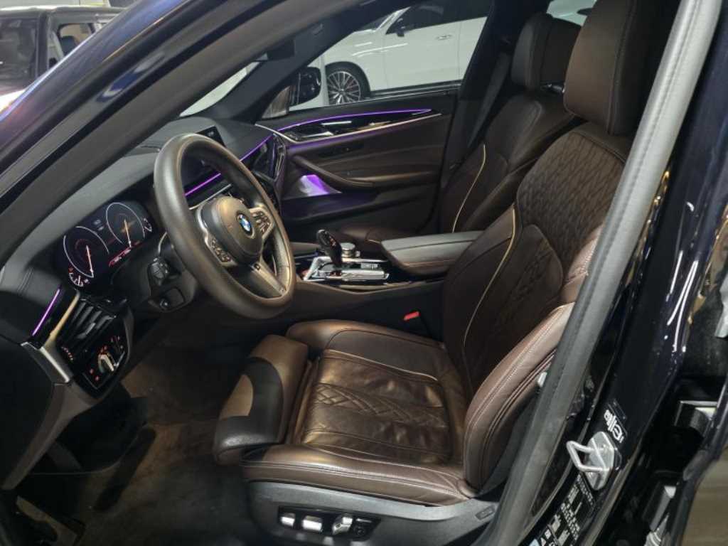 BMW 5 Series - Vista 5