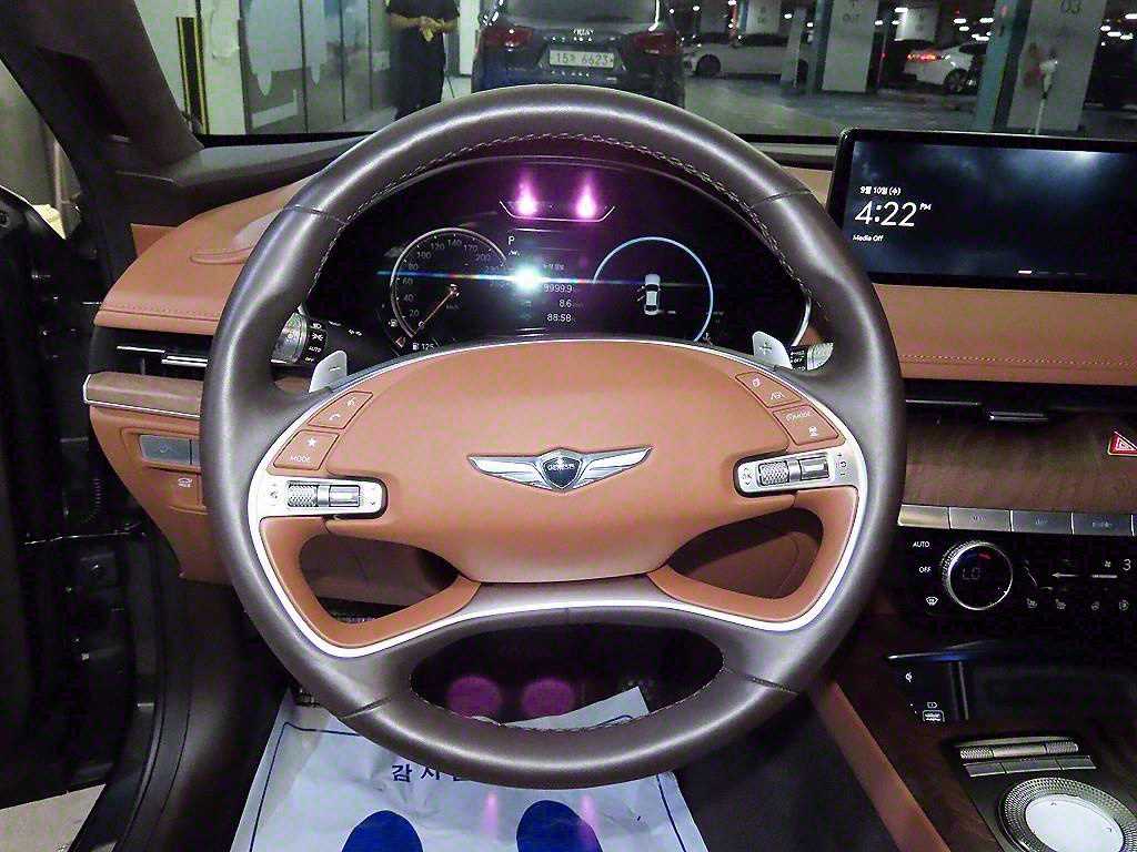 Genesis G80 - Vista 8