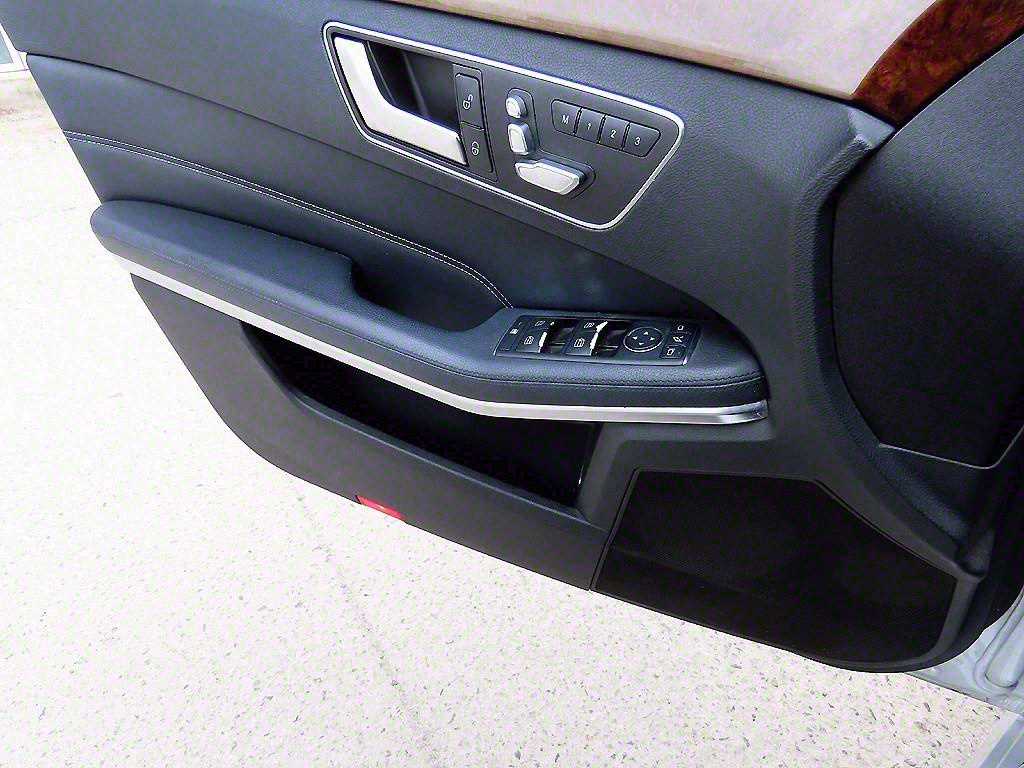 Mercedes Benz E class - Vista 12