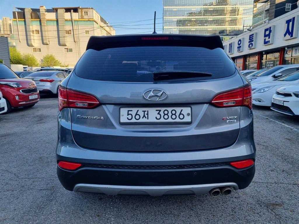 HYUNDAI Santa Fe - Vista 5