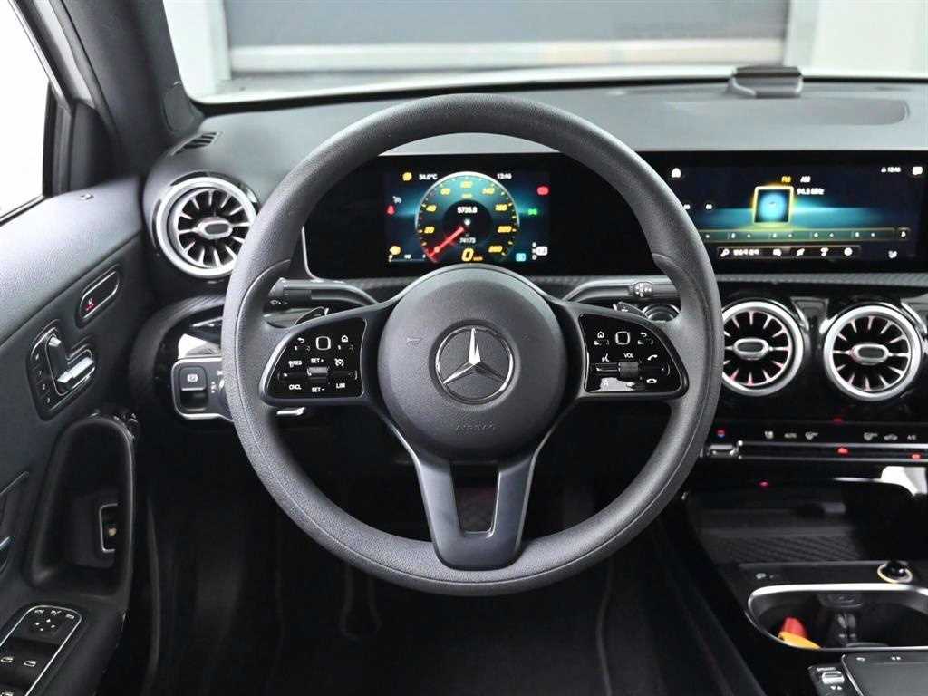 Mercedes Benz A Class 2020 Blanco - Importación desde Corea - HF Imports Iquique - Foto 13