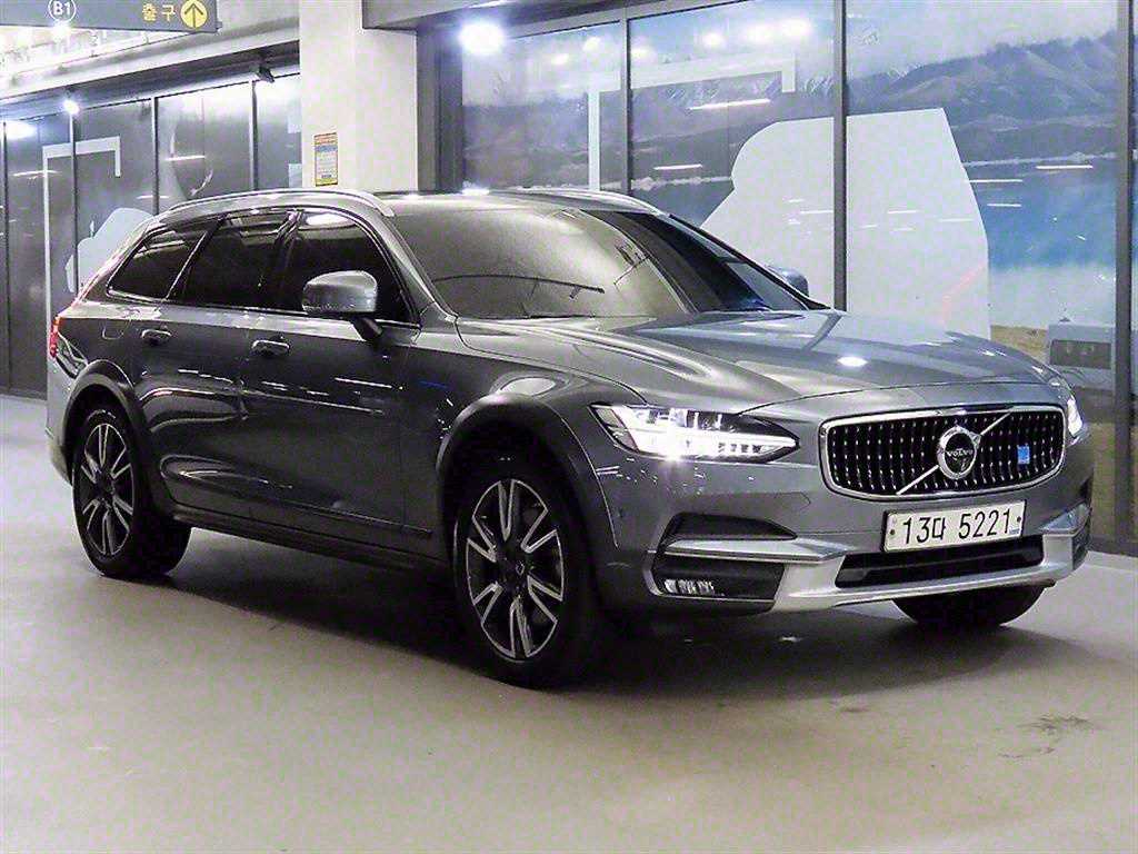 Volvo V90