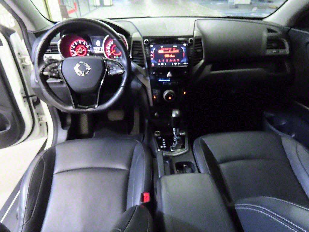 Ssangyong Tivoli - Vista 10