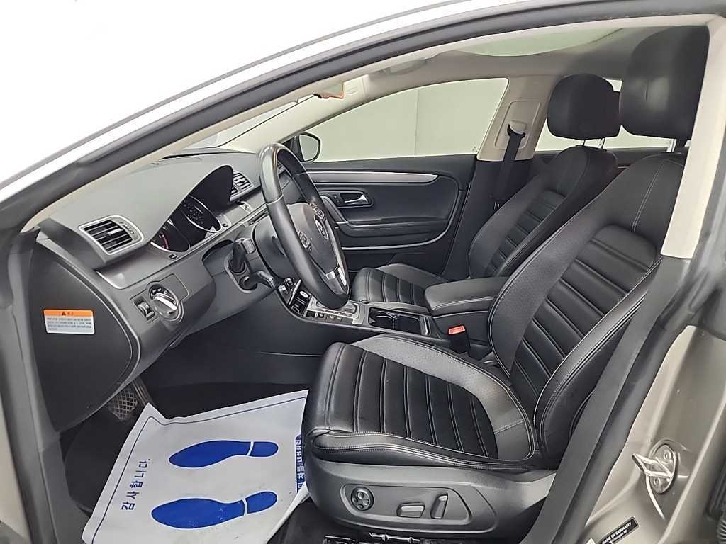 Volkswagen CC - Vista 11