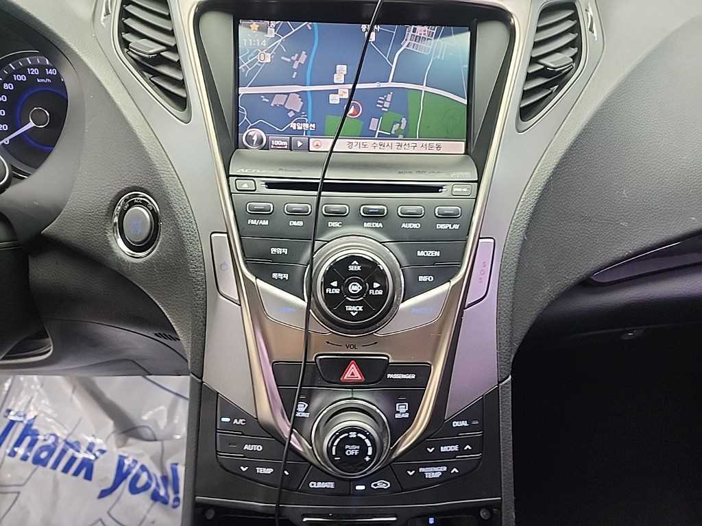 HYUNDAI Grandeur - Vista 10