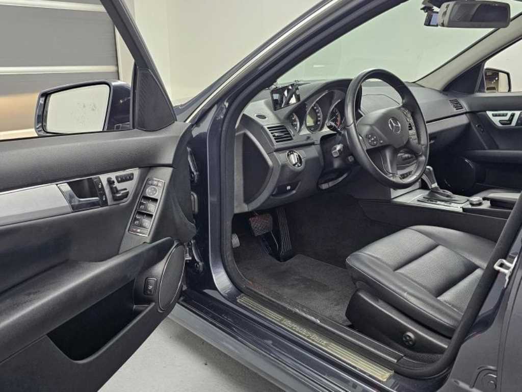 Mercedes Benz C Class - Vista 11