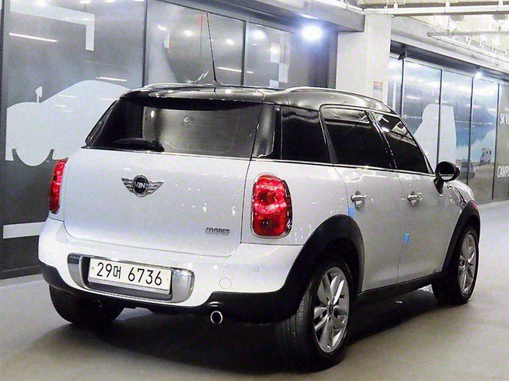 Mini Countryman - Vista 4