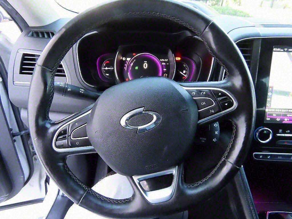 SAMSUNG QM6 - Vista 8