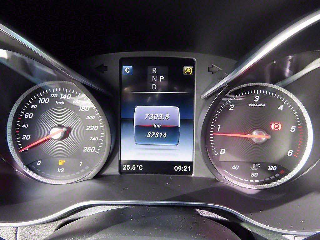 Mercedes Benz GLC Class - Vista 9