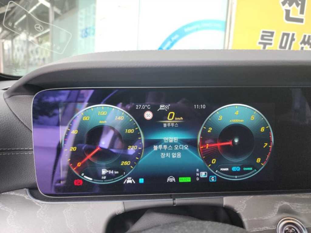 Mercedes Benz E class - Vista 6