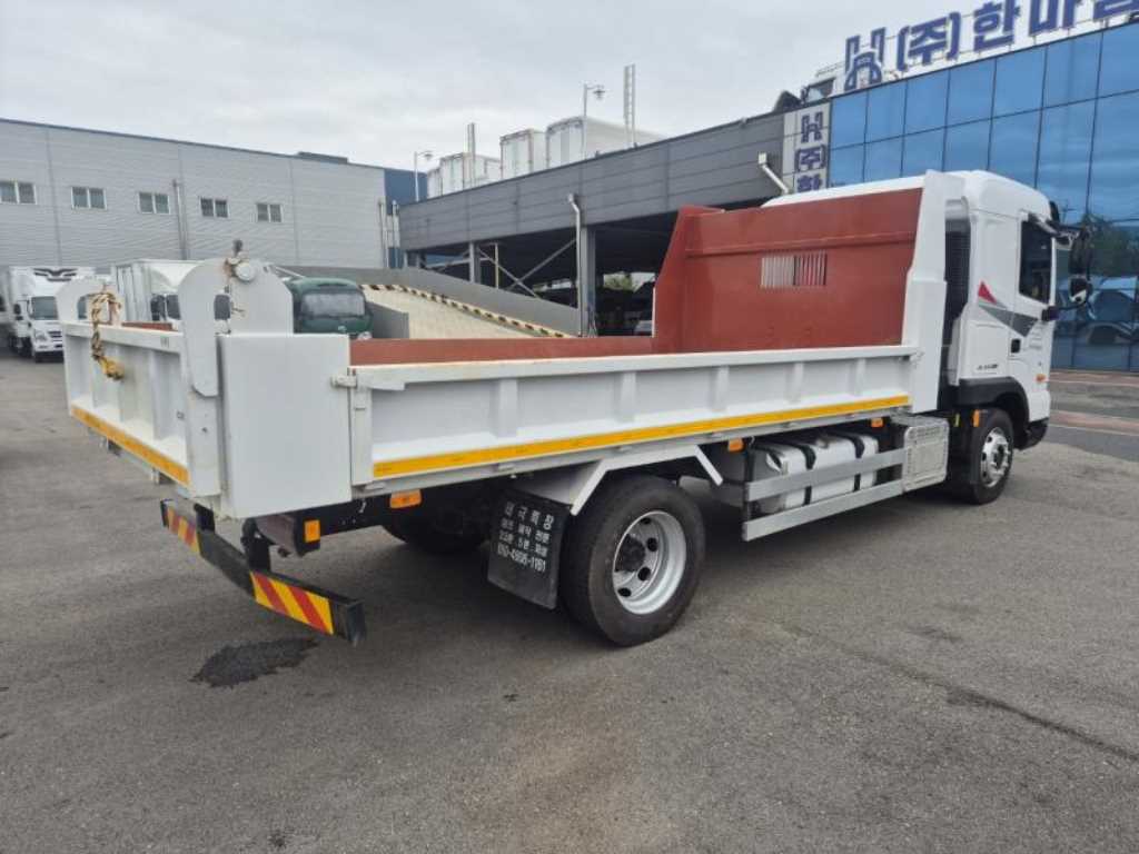 medium and large cargo dump - Vista 5