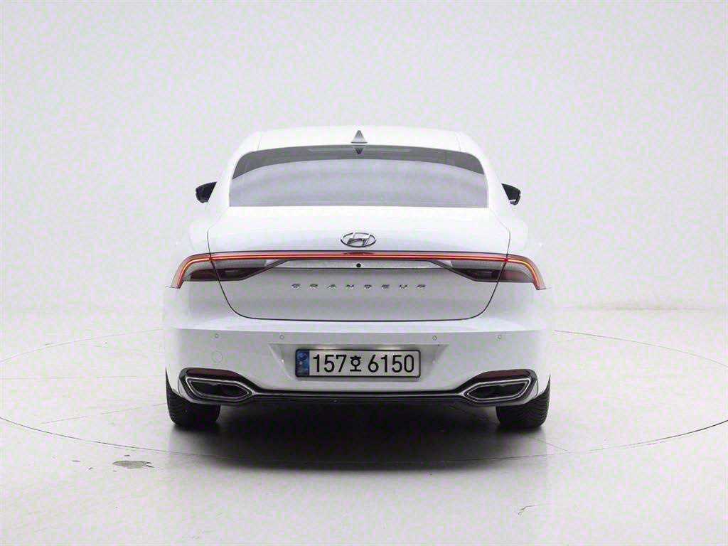 HYUNDAI Grandeur - Vista 5