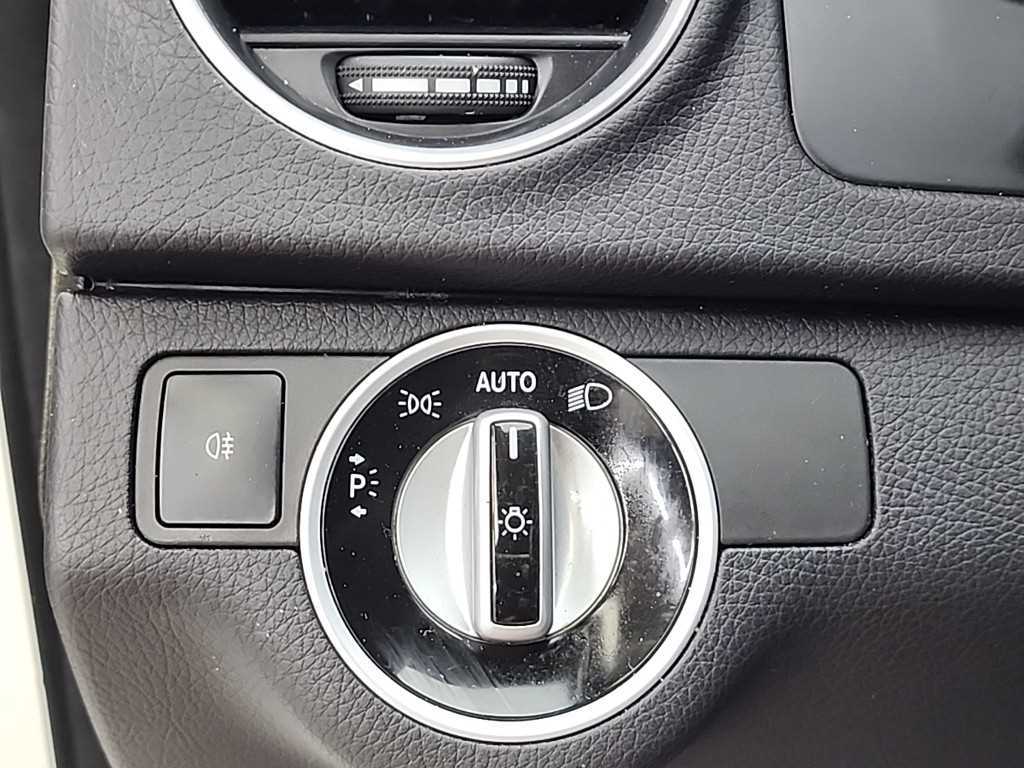 Mercedes Benz C Class 2012 Blanco - Importación desde Corea - HF Imports Iquique - Foto 18