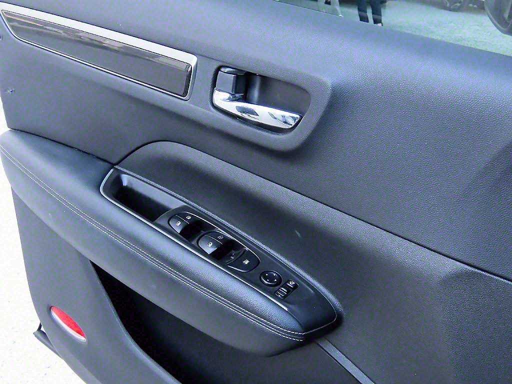 SAMSUNG QM6 - Vista 11