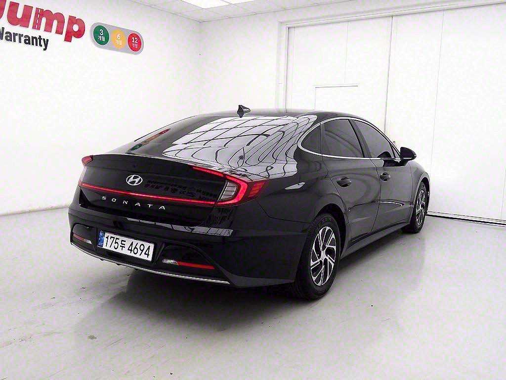 HYUNDAI Sonata - Vista 4