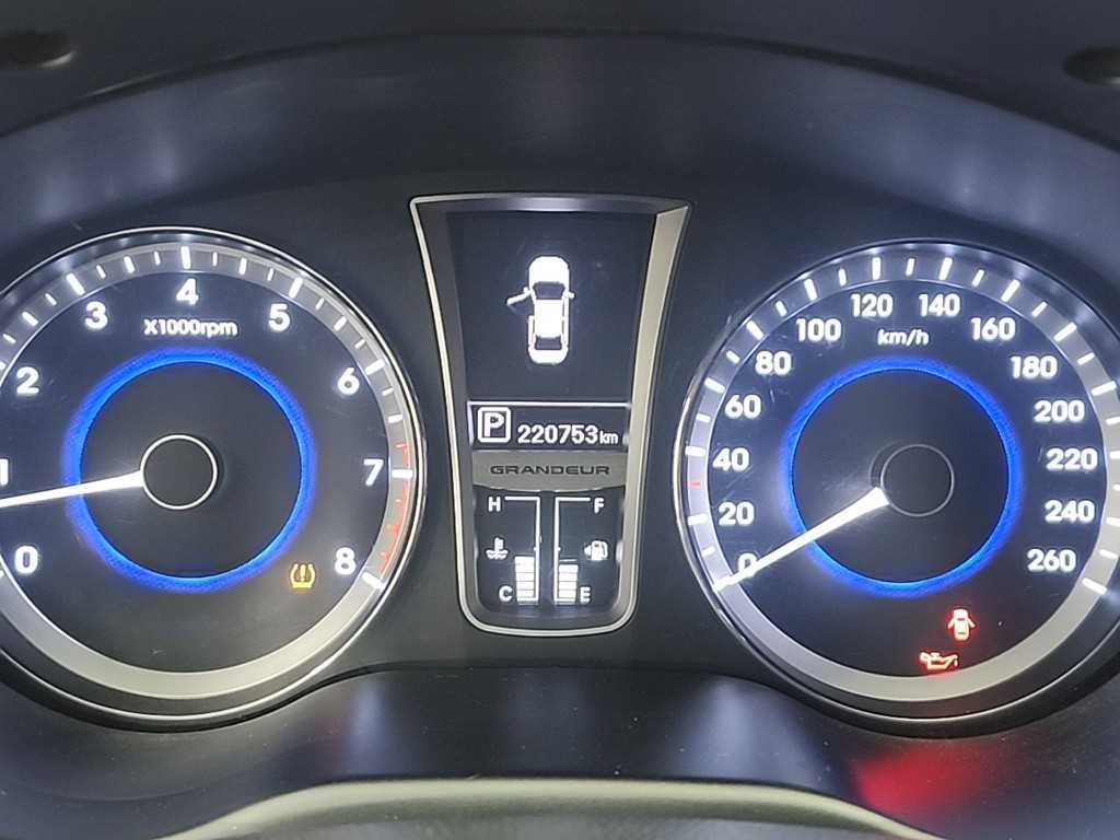 HYUNDAI Grandeur - Vista 6