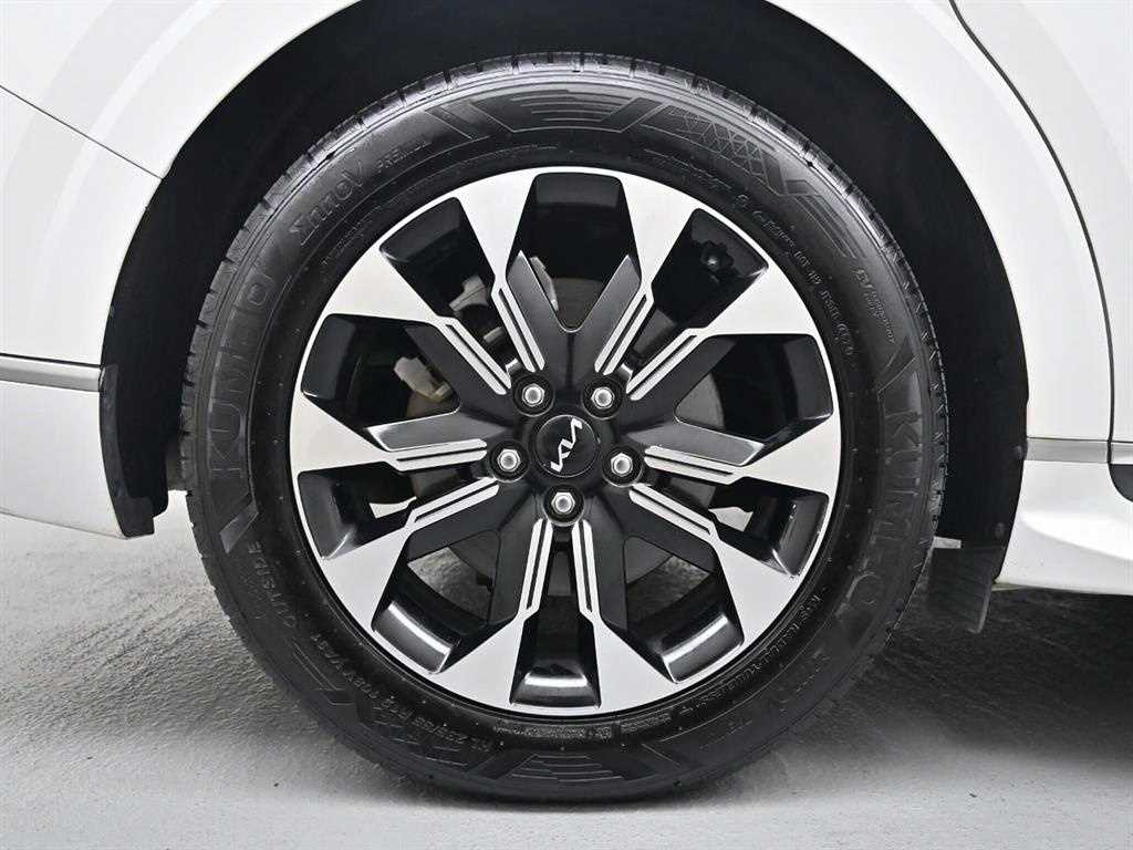 KIA Carnival - Vista 5