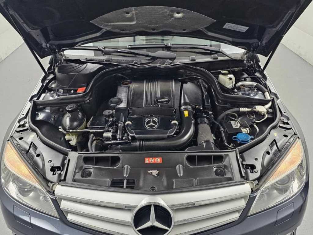 Mercedes Benz C Class - Vista 6