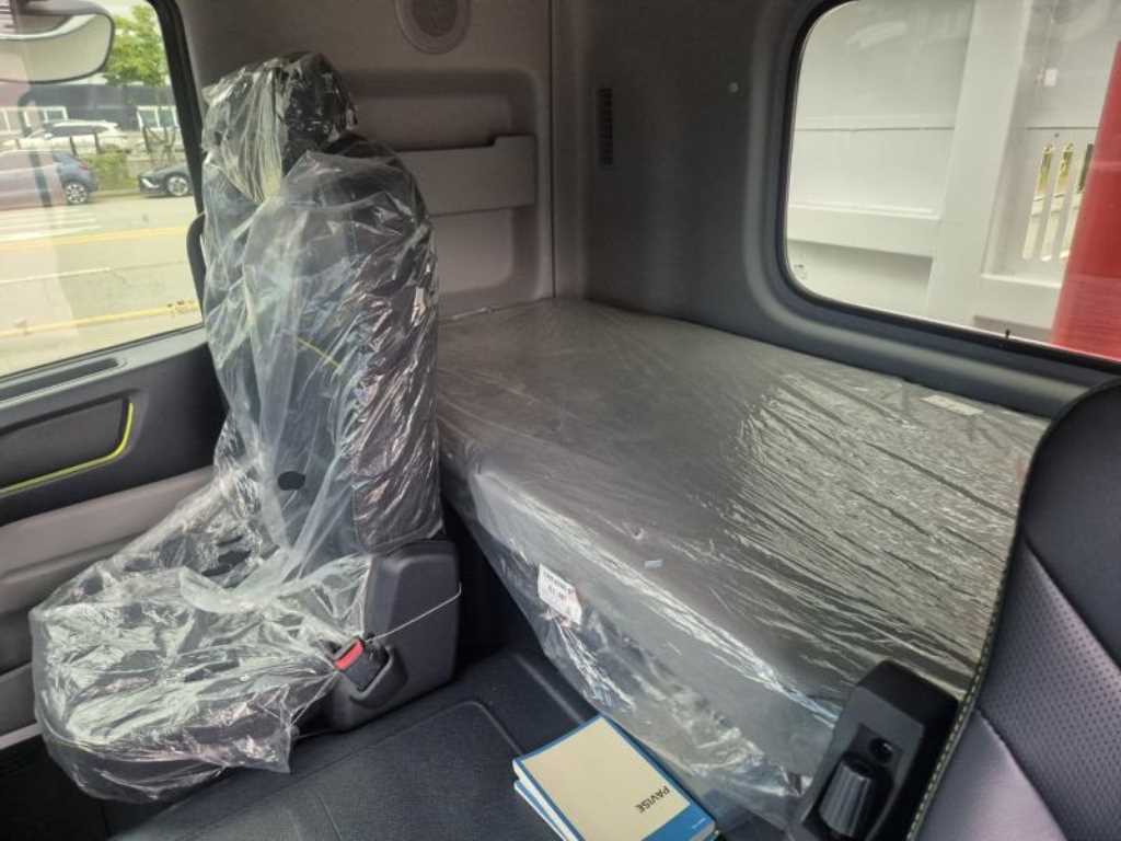 medium and large cargo dump - Vista 9