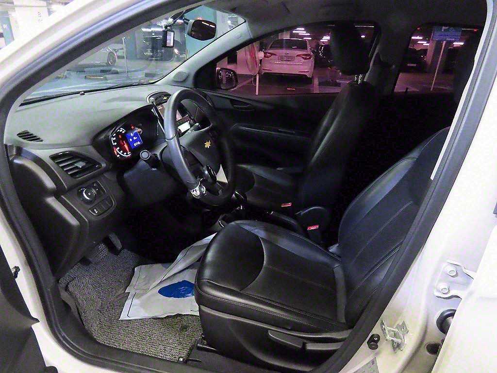 Chevrolet Spark - Vista 6