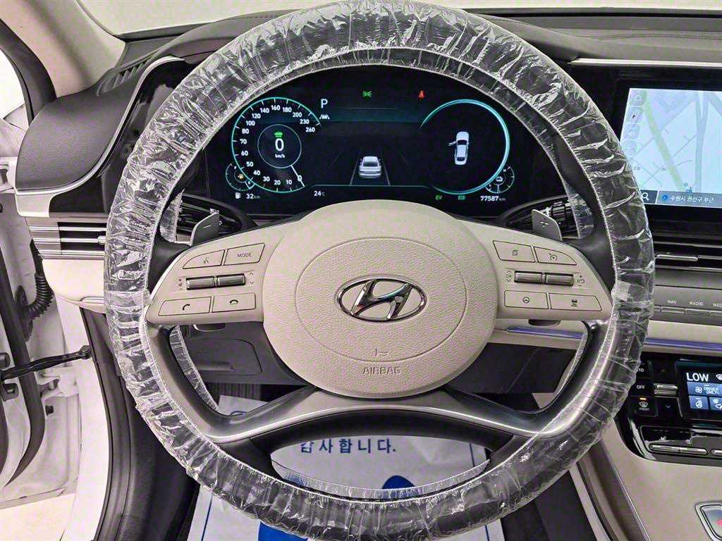 HYUNDAI Grandeur - Vista 7