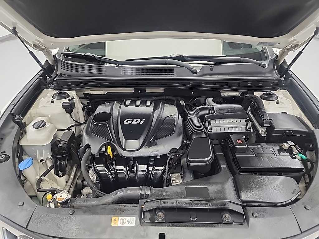 HYUNDAI Grandeur - Vista 5