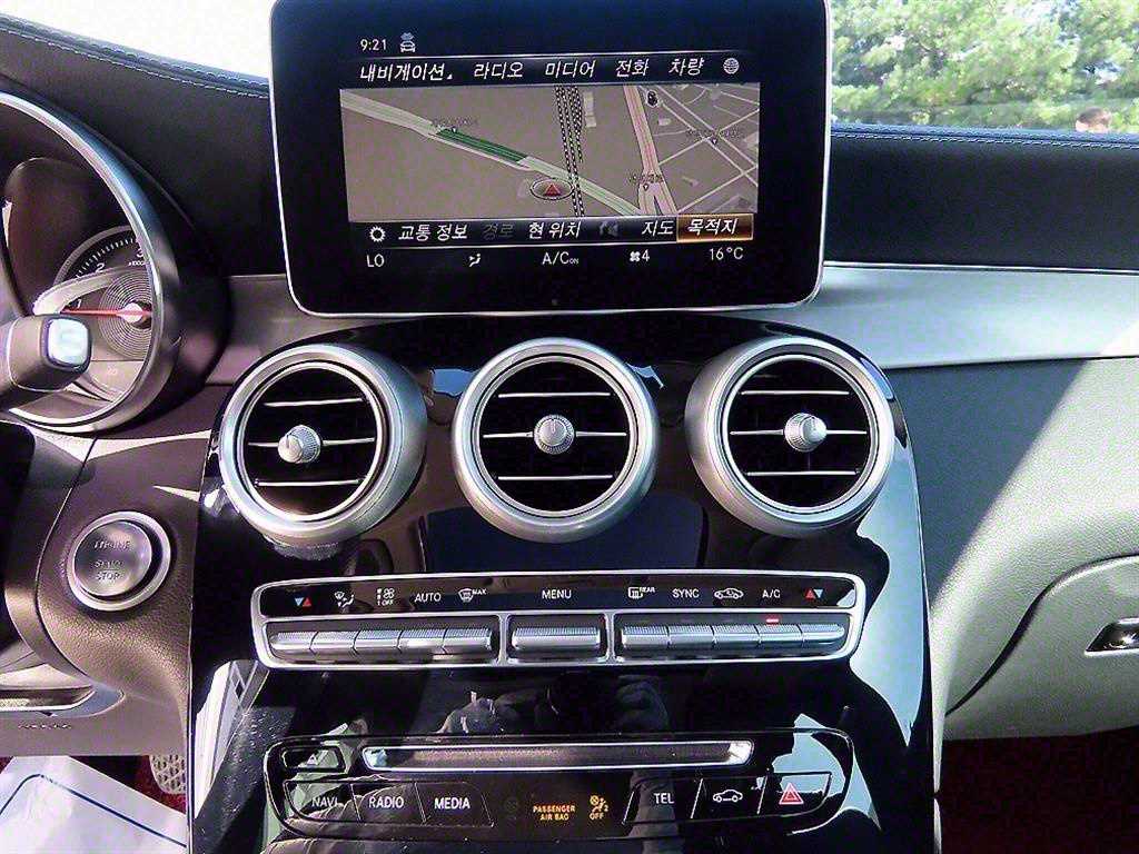 Mercedes Benz GLC Class - Vista 11