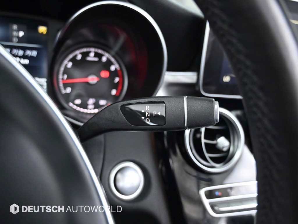 Mercedes Benz C Class - Vista 9