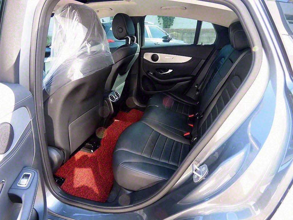 Mercedes Benz GLC Class - Vista 6