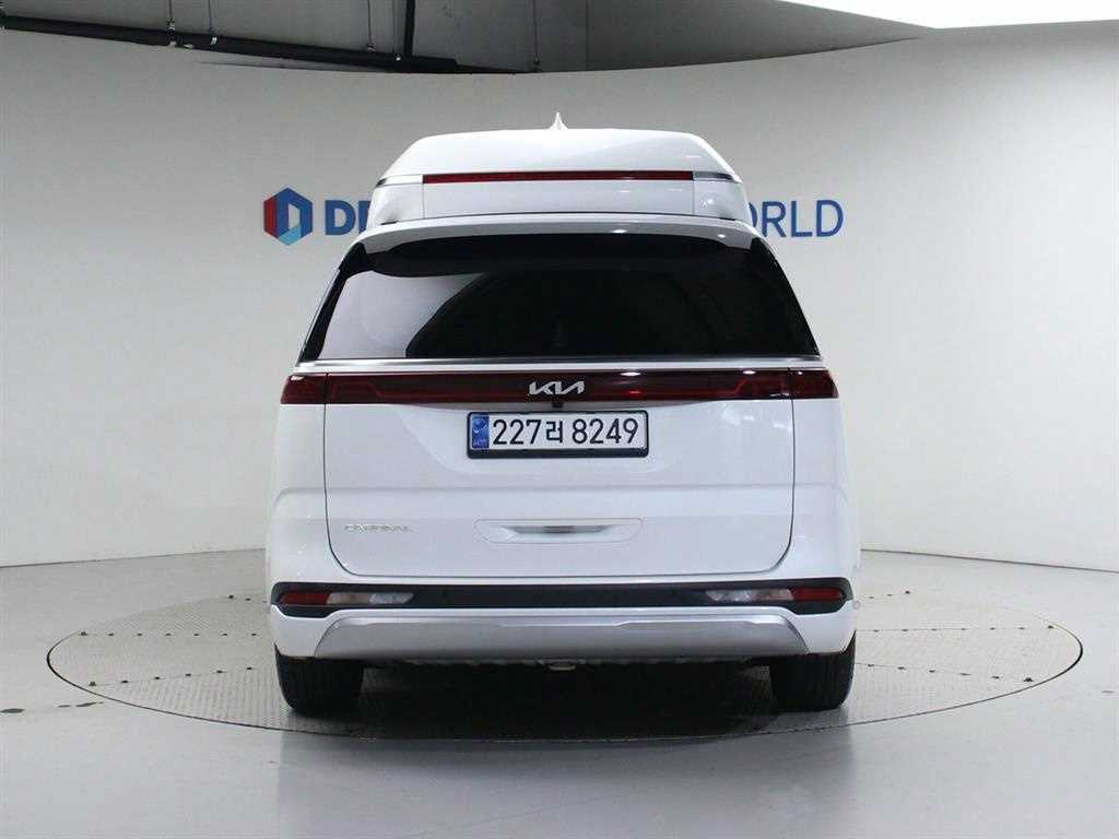 KIA Carnival - Vista 4