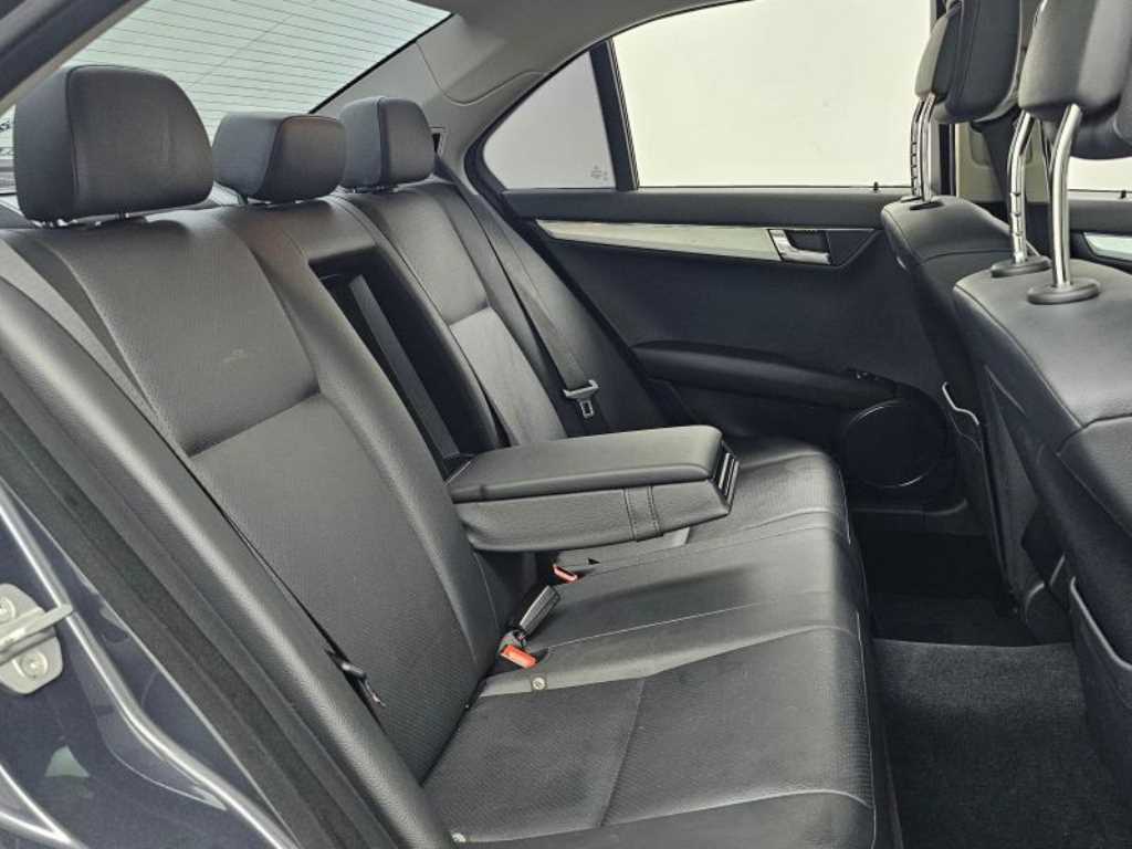 Mercedes Benz C Class - Vista 12