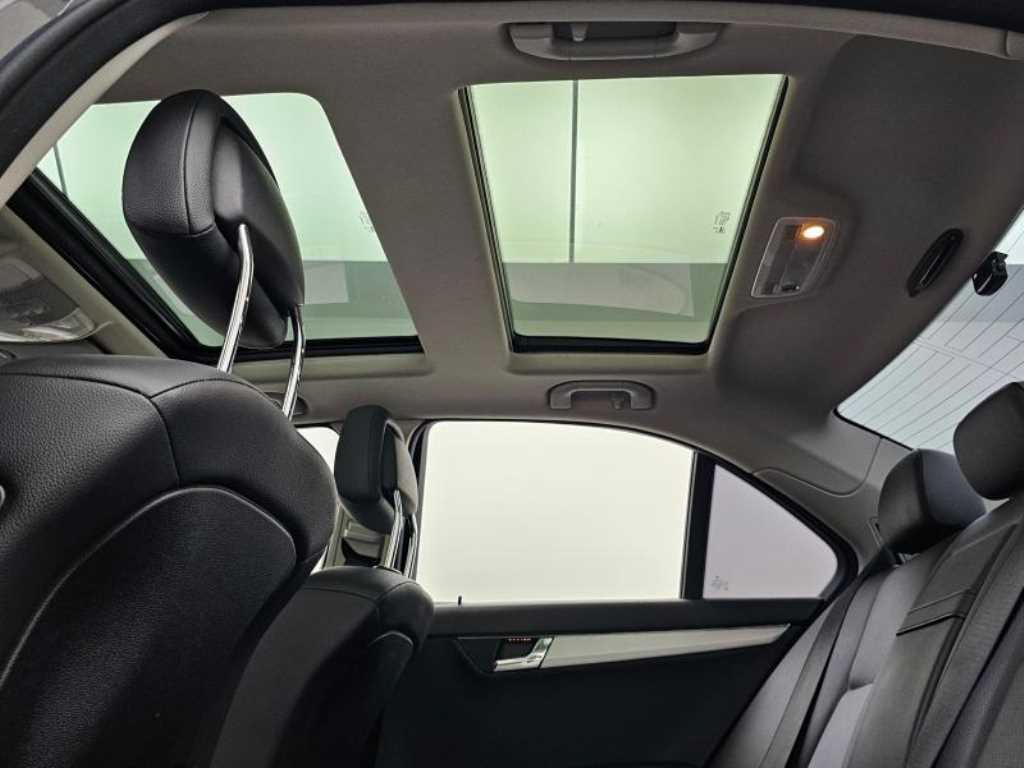 Mercedes Benz C Class 2010 Gris - Importación desde Corea - HF Imports Iquique - Foto 19