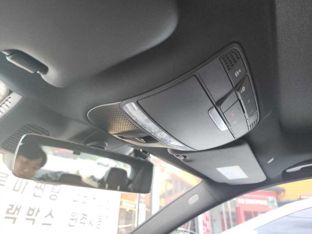 Mercedes Benz E class - Vista 10