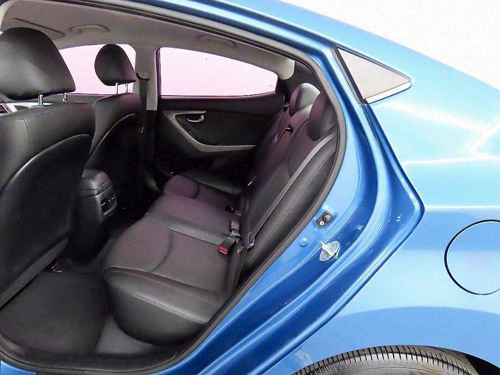 HYUNDAI Avante - Vista 6