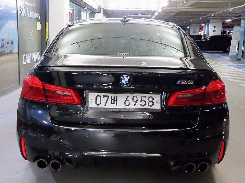 BMW 5 Series - Vista 5