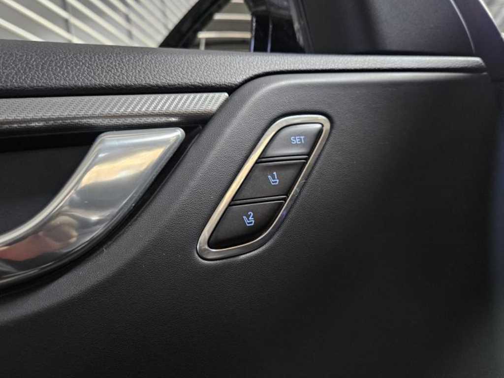 HYUNDAI Grandeur - Vista 11