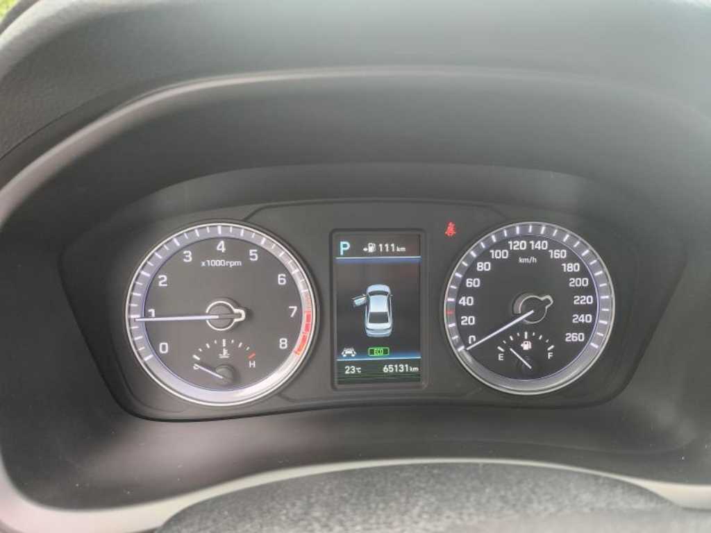 HYUNDAI Sonata - Vista 10