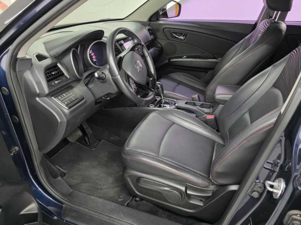 Ssangyong Tivoli - Vista 6