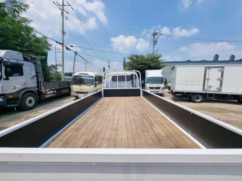 medium and large cargo Cargo 2012 Blanco - Importación desde Corea - HF Imports Iquique - Foto 13