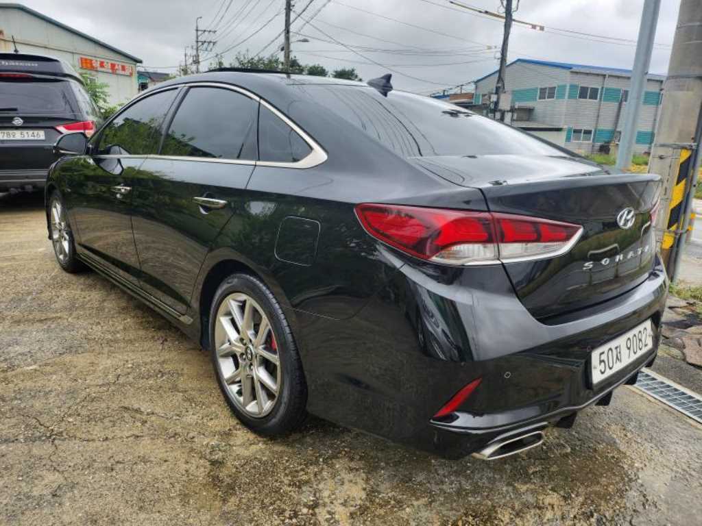 HYUNDAI Sonata - Vista 6