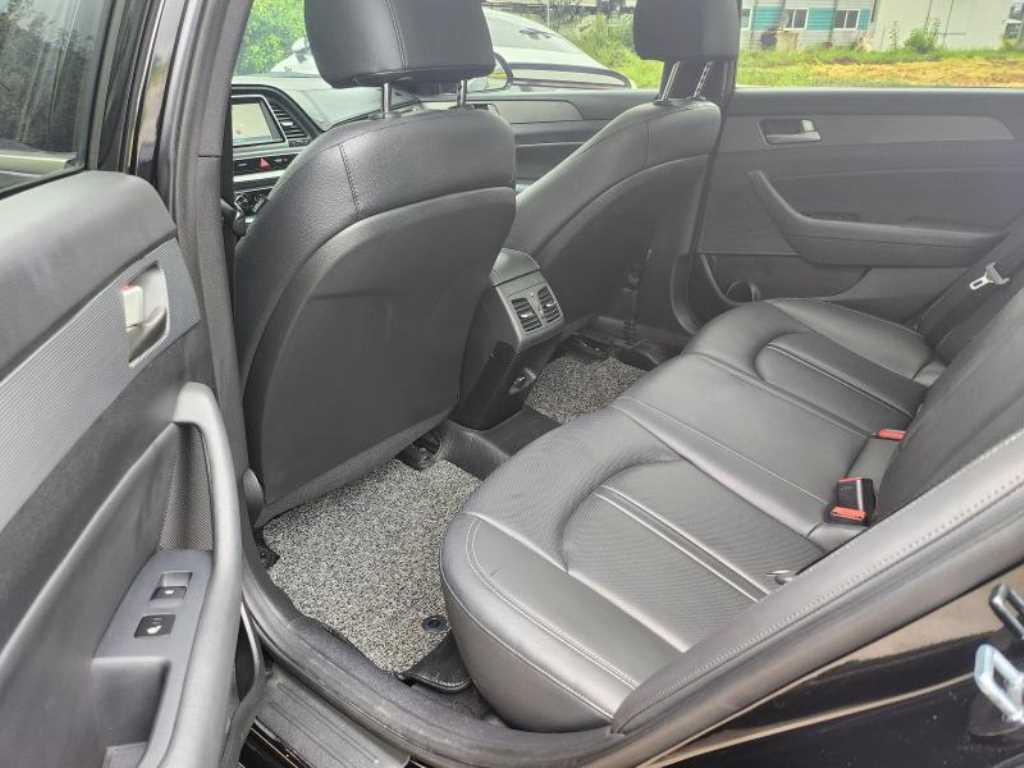 HYUNDAI Sonata - Vista 11