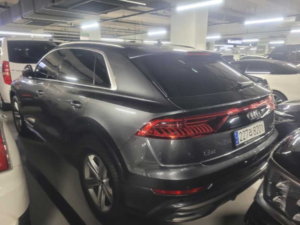 Audi Q8 - Vista 4