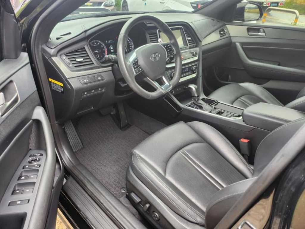 HYUNDAI Sonata - Vista 9