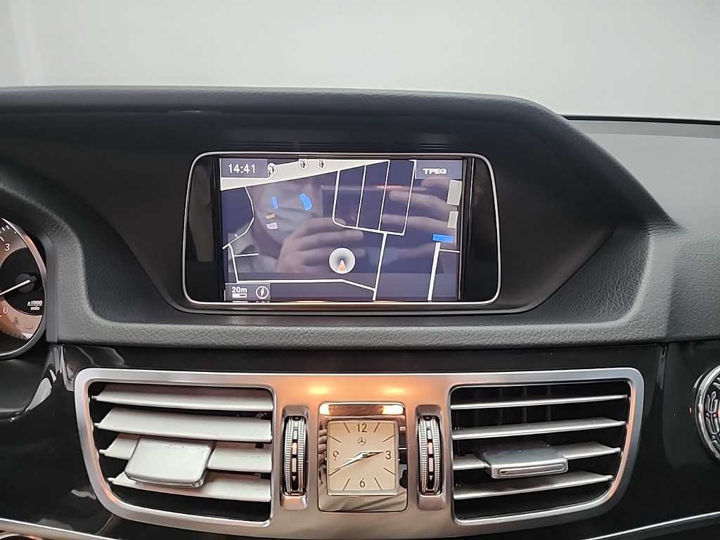 Mercedes Benz E class 2014 Blanco - Importación desde Corea - HF Imports Iquique - Foto 16